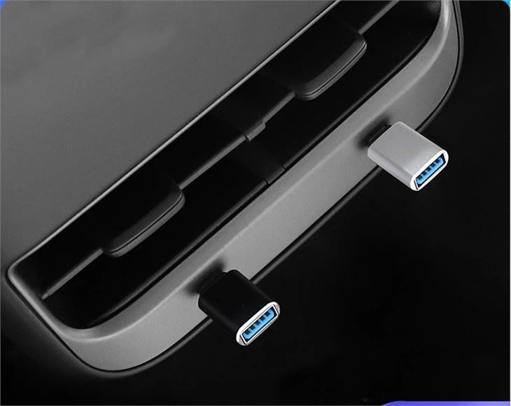 Tesla Y 3 usb charging adapter 1