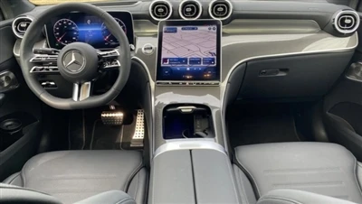 Mercedes GLC 300 Coupe's Great Sab Hauv