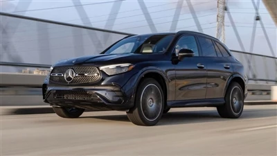 Dab tsi Sib Tw Nrog Mercedes GLC300