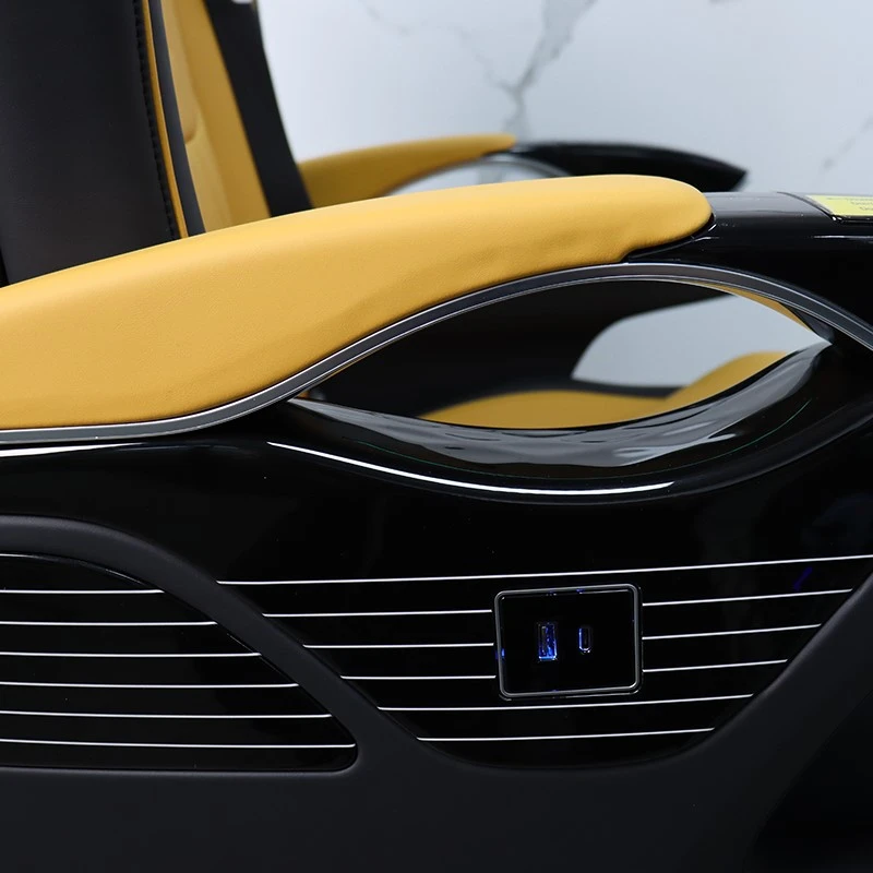 Car seat outlet Car seat outlet